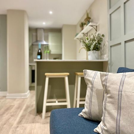 Victoria Bar Walls By Chateau Anna, Central York - Free Parking 외부 사진