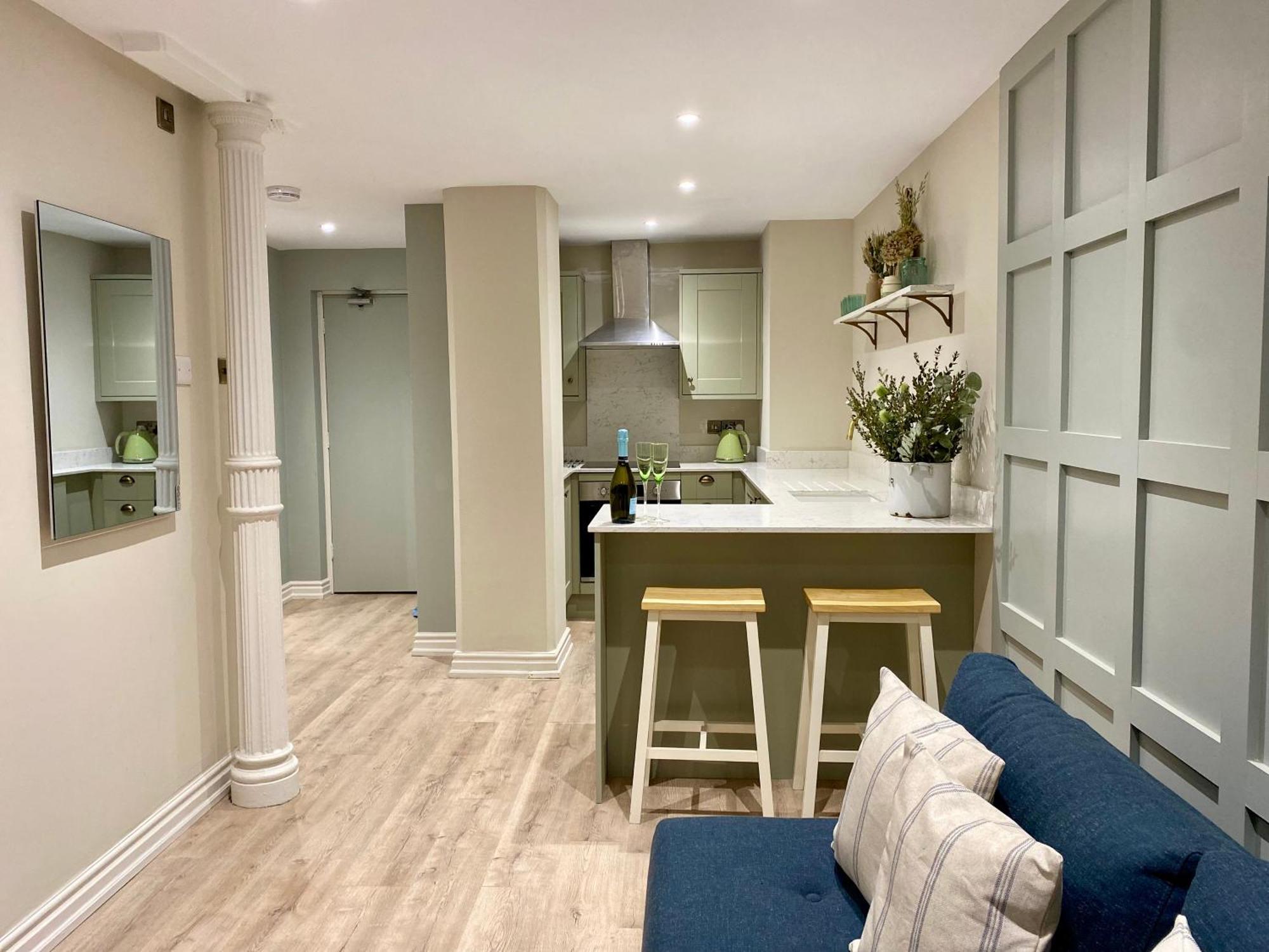 Victoria Bar Walls By Chateau Anna, Central York - Free Parking 외부 사진